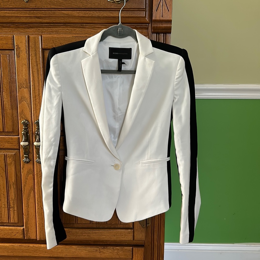 BCBG MaxAzaria Black and White Blazer Size XS